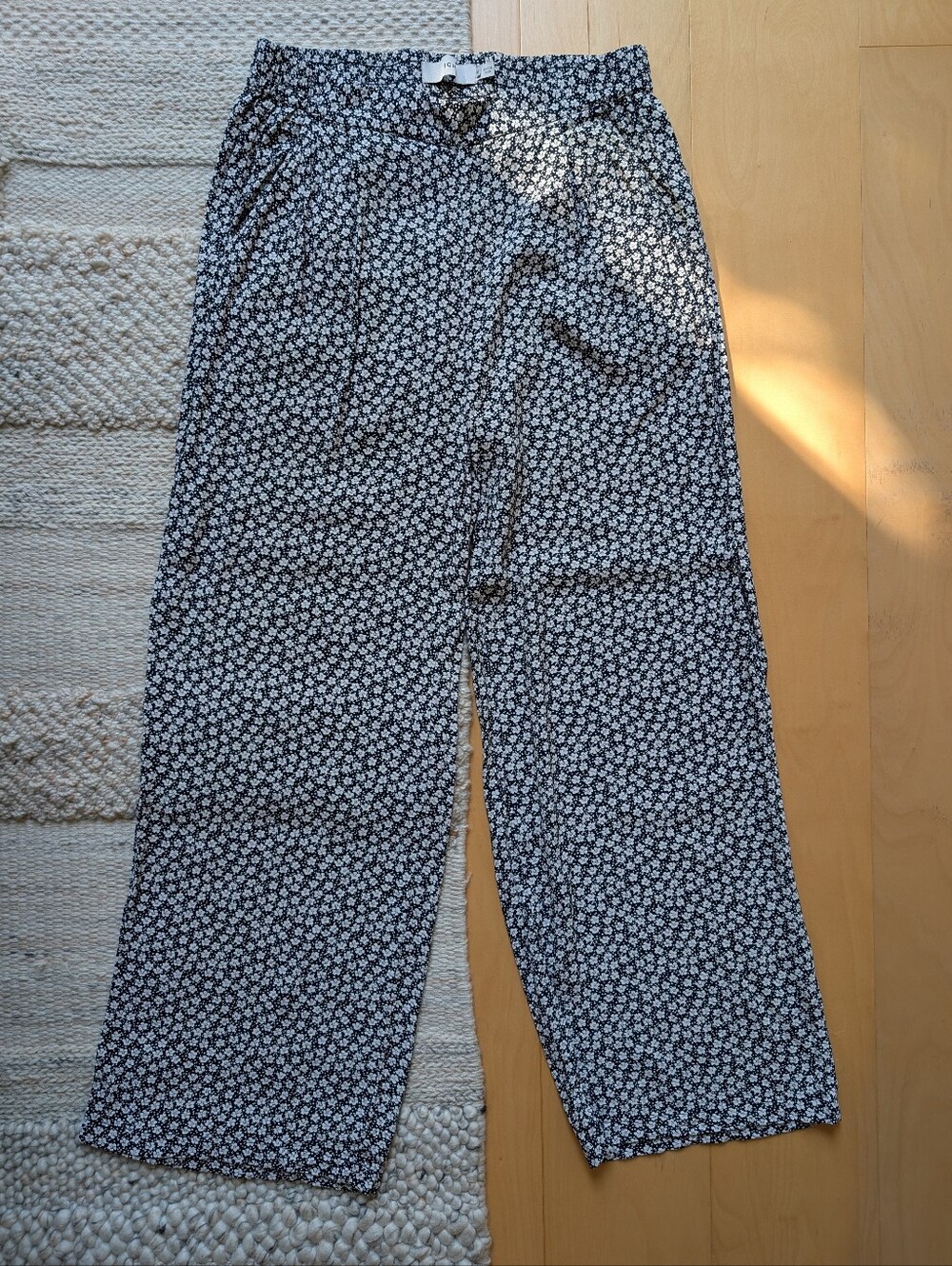 ICHI Wide Leg Ditsy Print Pants - Picture 2 of 9